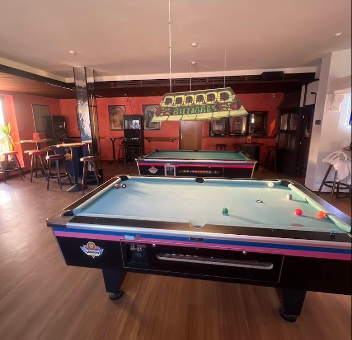 Billard im Le Bistro